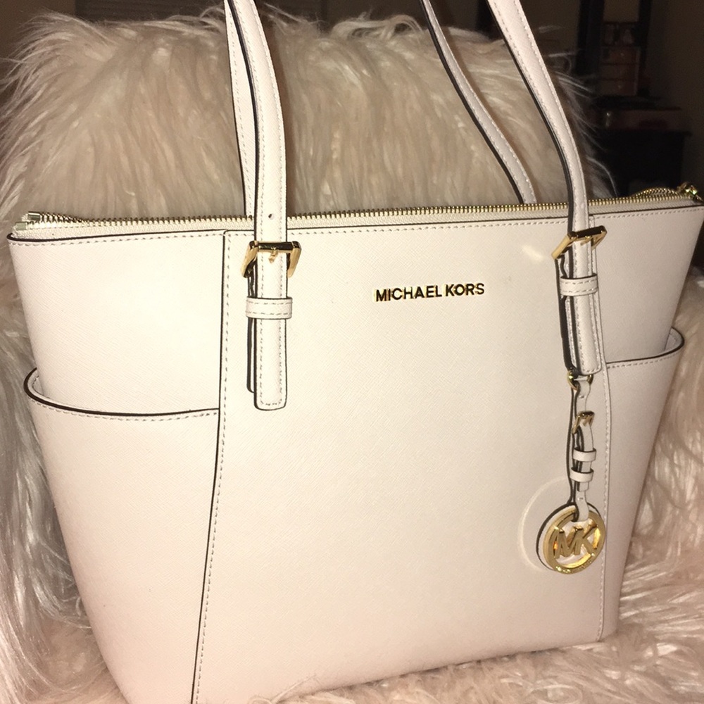 Brand New Michael Kors Bag!!